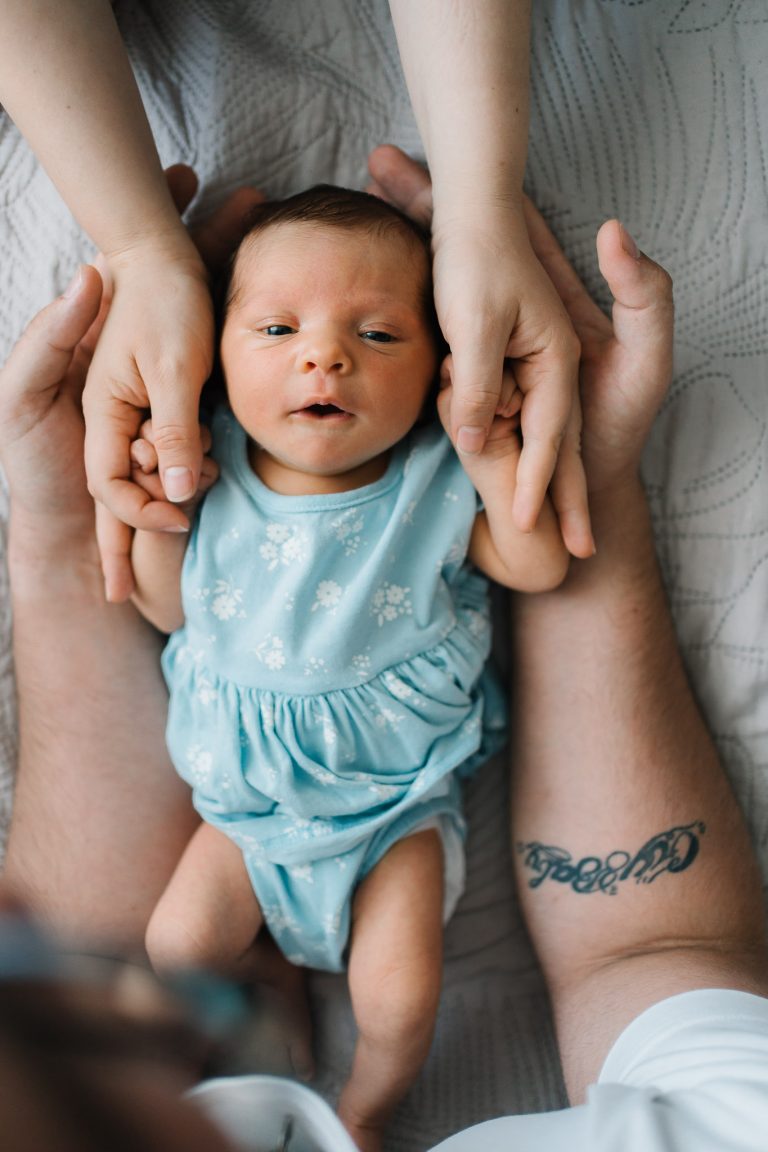 Miminko při newborn focení v Liberci